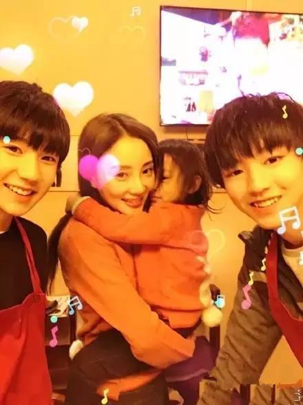 甜馨和贾乃亮最新爆料,揭秘家庭生活点滴与甜蜜瞬间  第2张